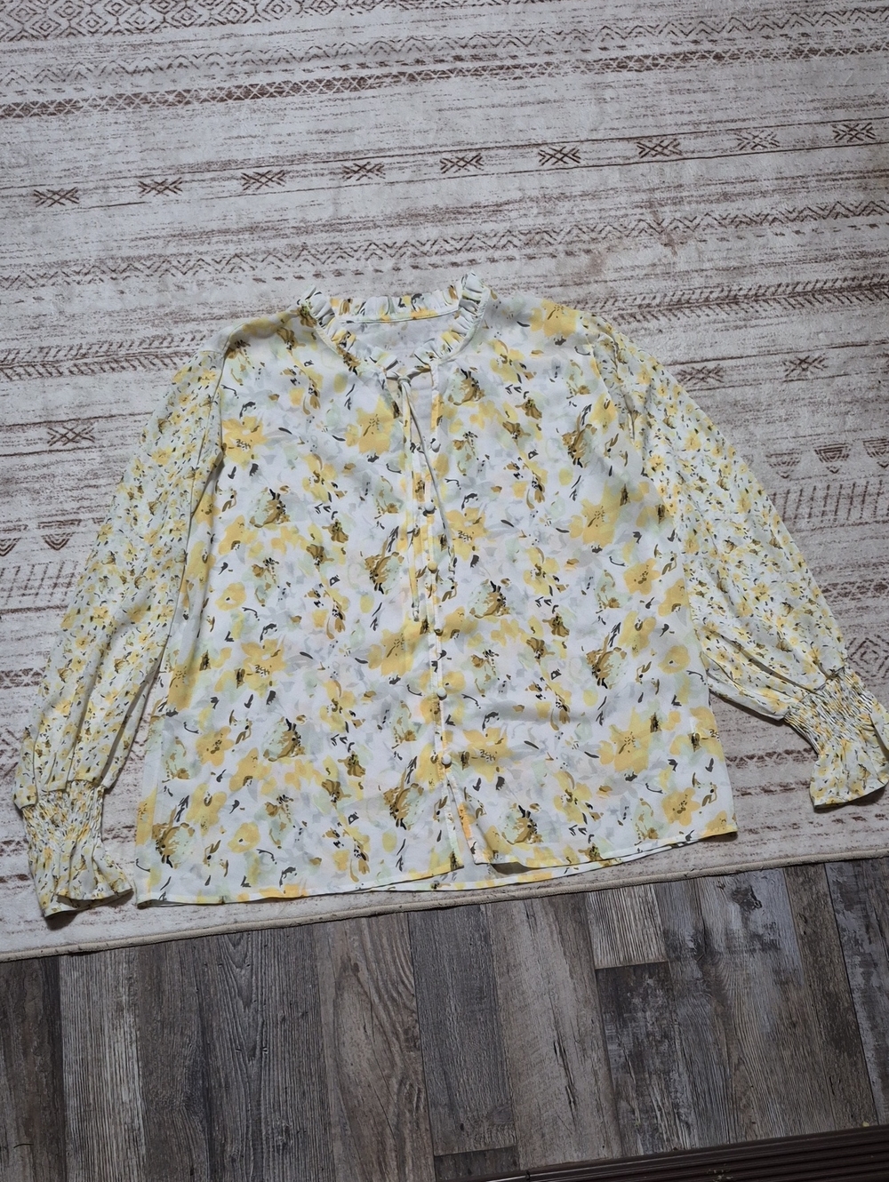 Source Unknown Yellow & White Floral Long-Sleeve Peasant Blouse